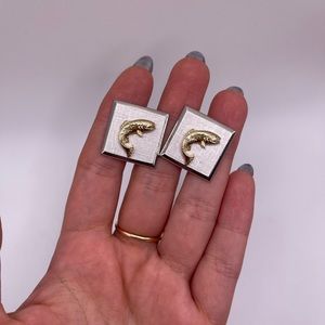 Swank Silver Tone 3D Fish Cufflinks Sqaure